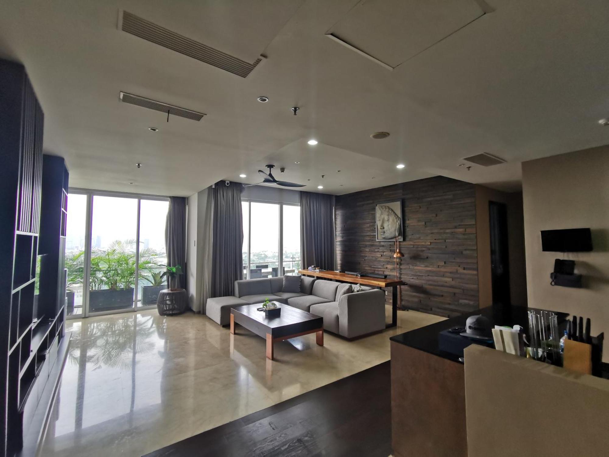 Modern Penthouse For Rent, Nirvana Kemang,