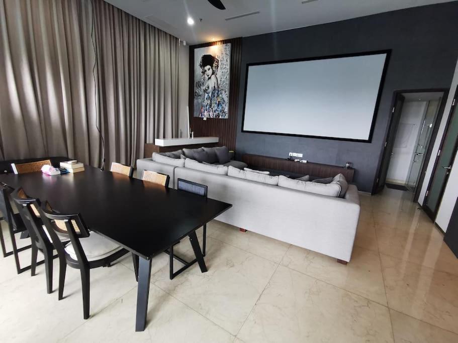 Apartment Modern Penthouse For Rent, Nirvana Kemang, Jakarta